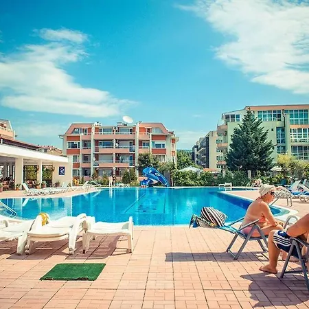 Spacious, 1 Bedroom Apartamento
