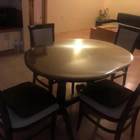 Spacious, 1 Bedroom *